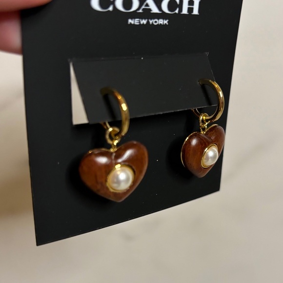 NWT Coach Wood Heart Huggie Earrings - Picture 4 of 8